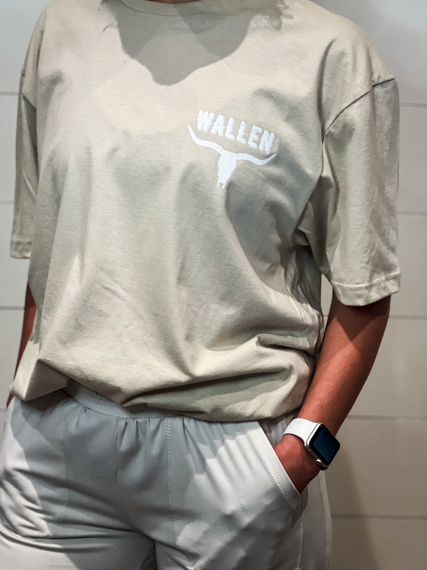 Wallen Graphic Tee